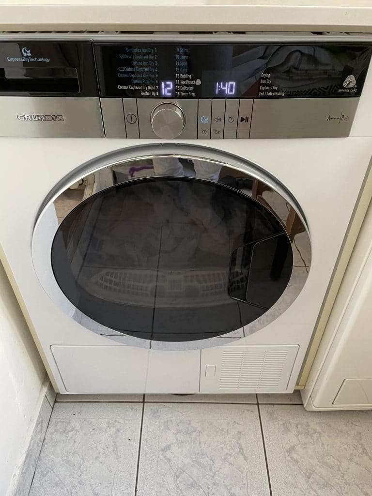 service uscator grundig